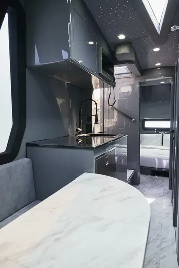 Mr. Lucky Yacht Photos Pics 2024 Midnight Express 52 Vitesse - Image 58