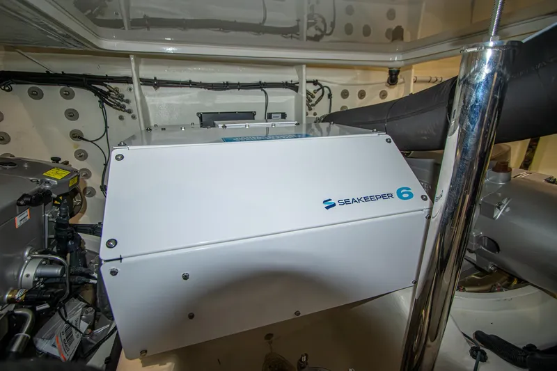  Yacht Photos Pics Seakeeper 6 stabilizer in 2024 Riviera 4600 SY yacht engine room.