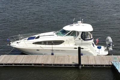Sea Ray 390 Motor Yacht