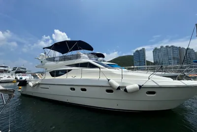Ferretti Yachts 460