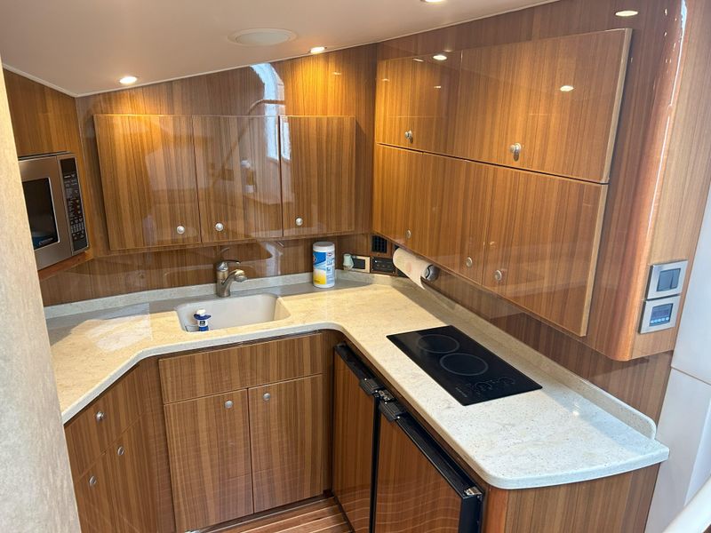 2015 Viking 42 Sport Tower