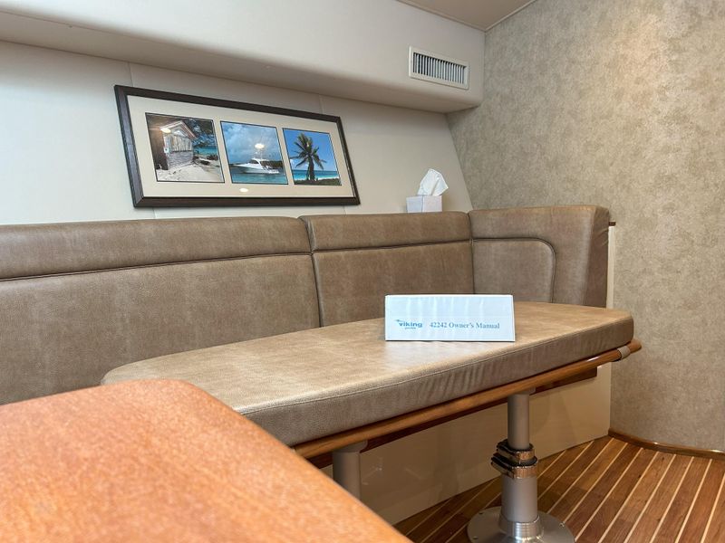 2015 Viking 42 Sport Tower