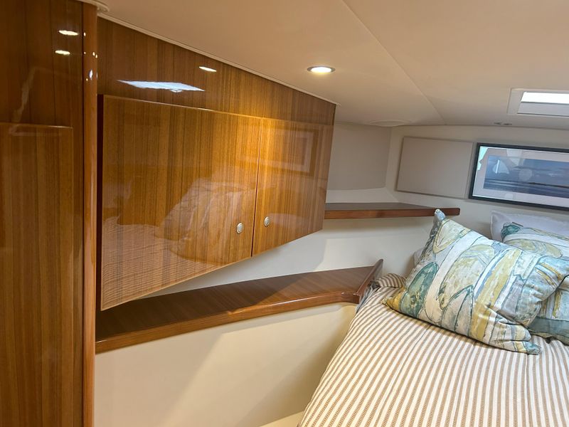 2015 Viking 42 Sport Tower