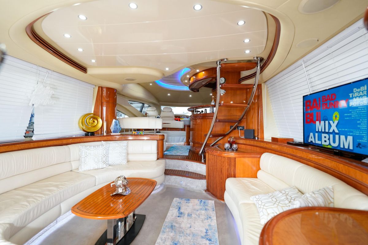 2007 Azimut 70 
