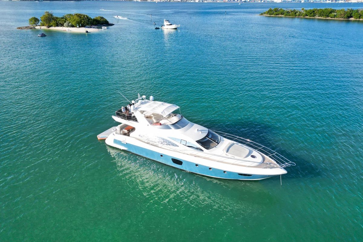 2007 Azimut 70 