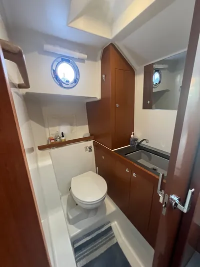Isabelle Yacht Photos Pics Interior view of bathroom on a 2016 Beneteau Swift Trawler 30.