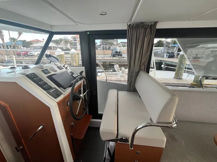Isabelle Yacht Photos Pics Interior view of 2016 Beneteau Swift Trawler 30.