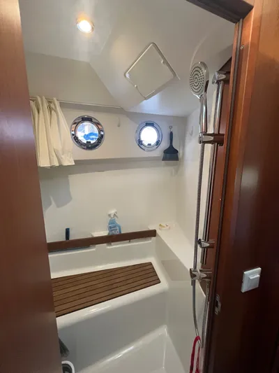 Isabelle Yacht Photos Pics Bathroom in 2016 Beneteau Swift Trawler 30.