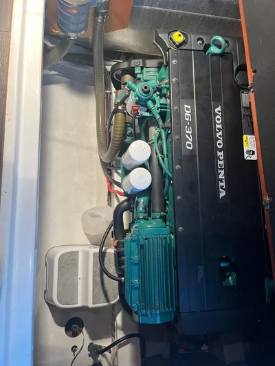 Isabelle Yacht Photos Pics Volvo Penta D6-370 engine in 2016 Beneteau Swift Trawler 30.