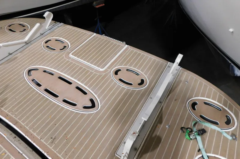  Yacht Photos Pics 1998 Sea Ray 540 Sundancer swim platform with teak decking and oval hatches.