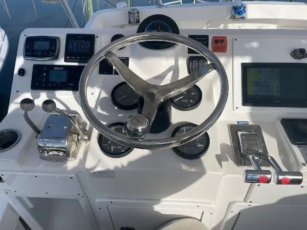 Silverback Yacht Photos Pics 