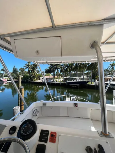 Silverback Yacht Photos Pics 