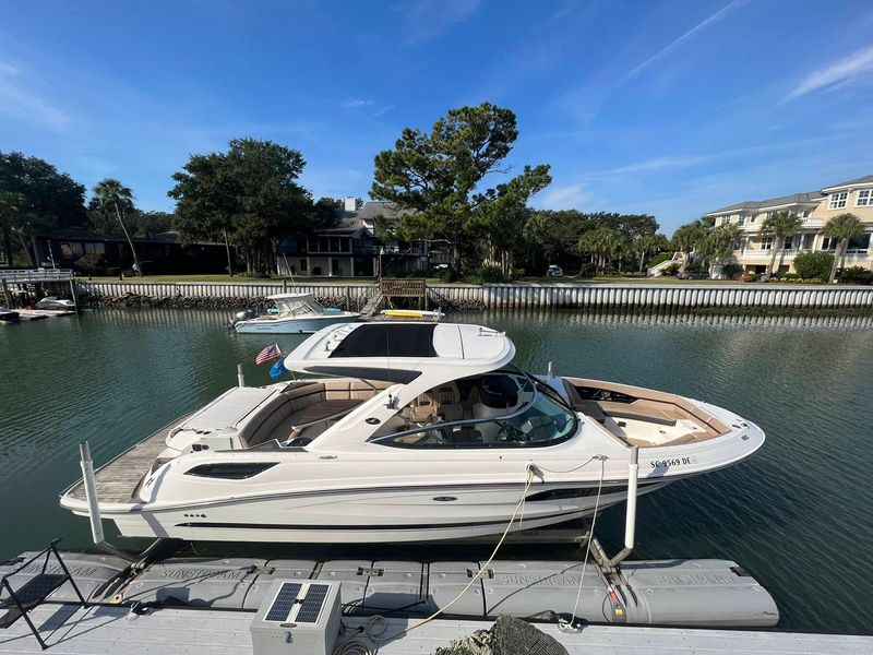 2017 Sea Ray 350 SLX