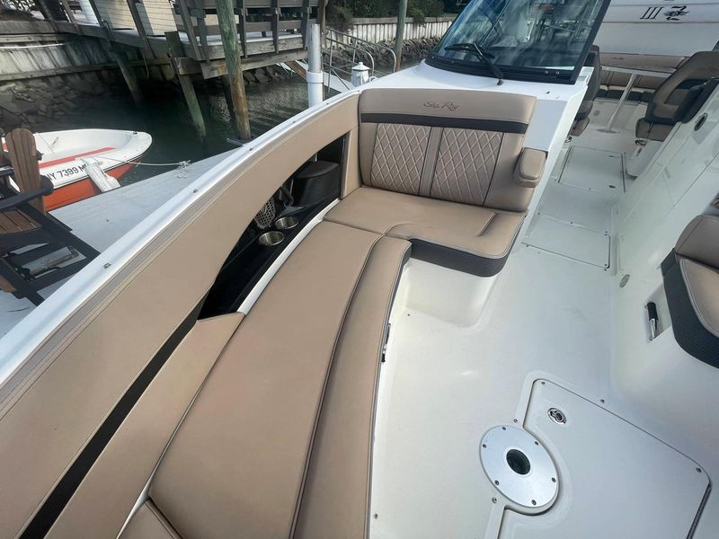 2017 Sea Ray 350 SLX
