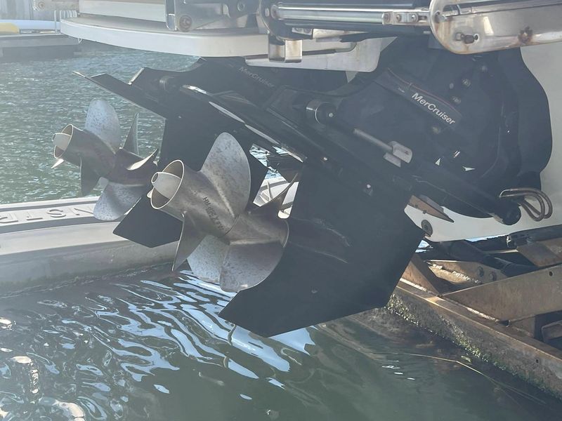 2017 Sea Ray 350 SLX