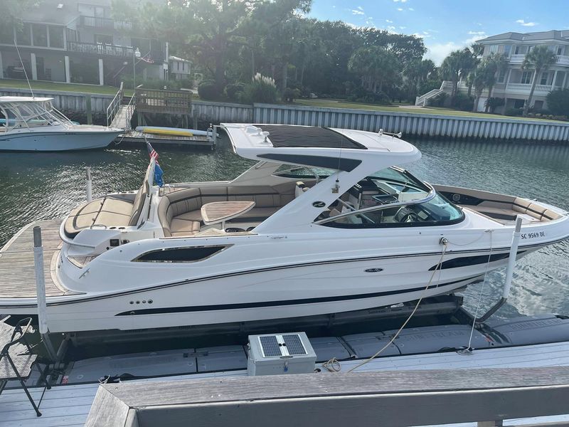 2017 Sea Ray 350 SLX