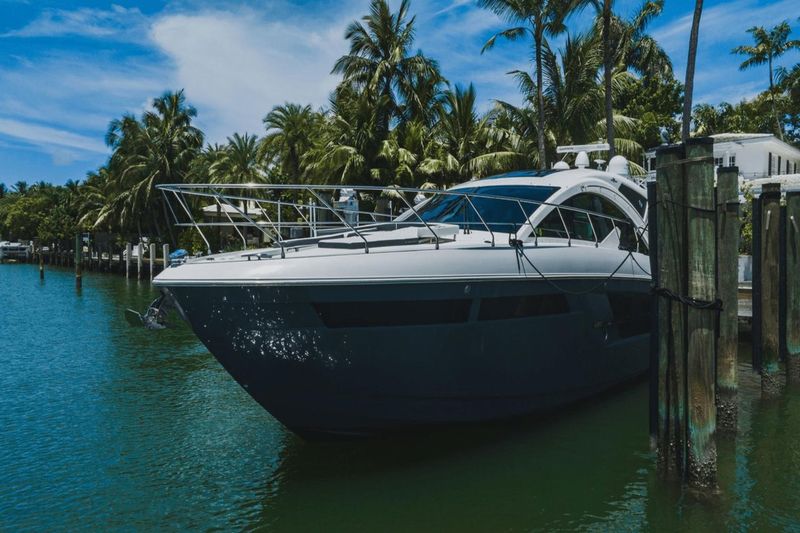 2018 Cruisers Yachts 54C