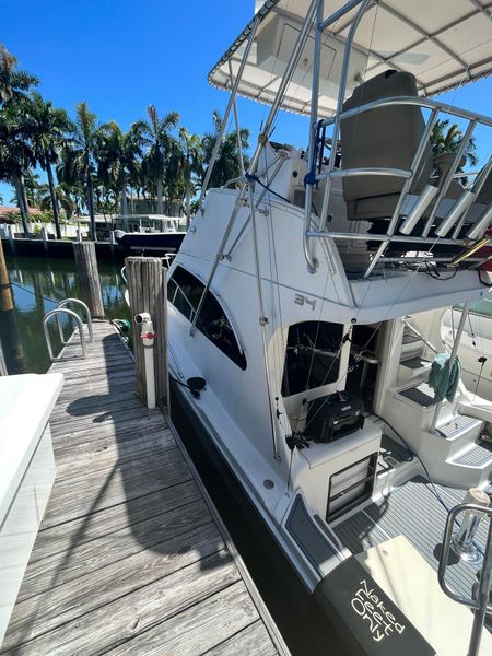 2003 Luhrs 34 Convertible