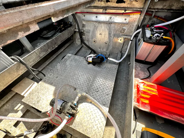 Acb Yacht Photos Pics Interior view of ACB 30 model (2003) showing battery and wiring setup.