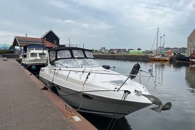 2005 Regal Commodore 3260