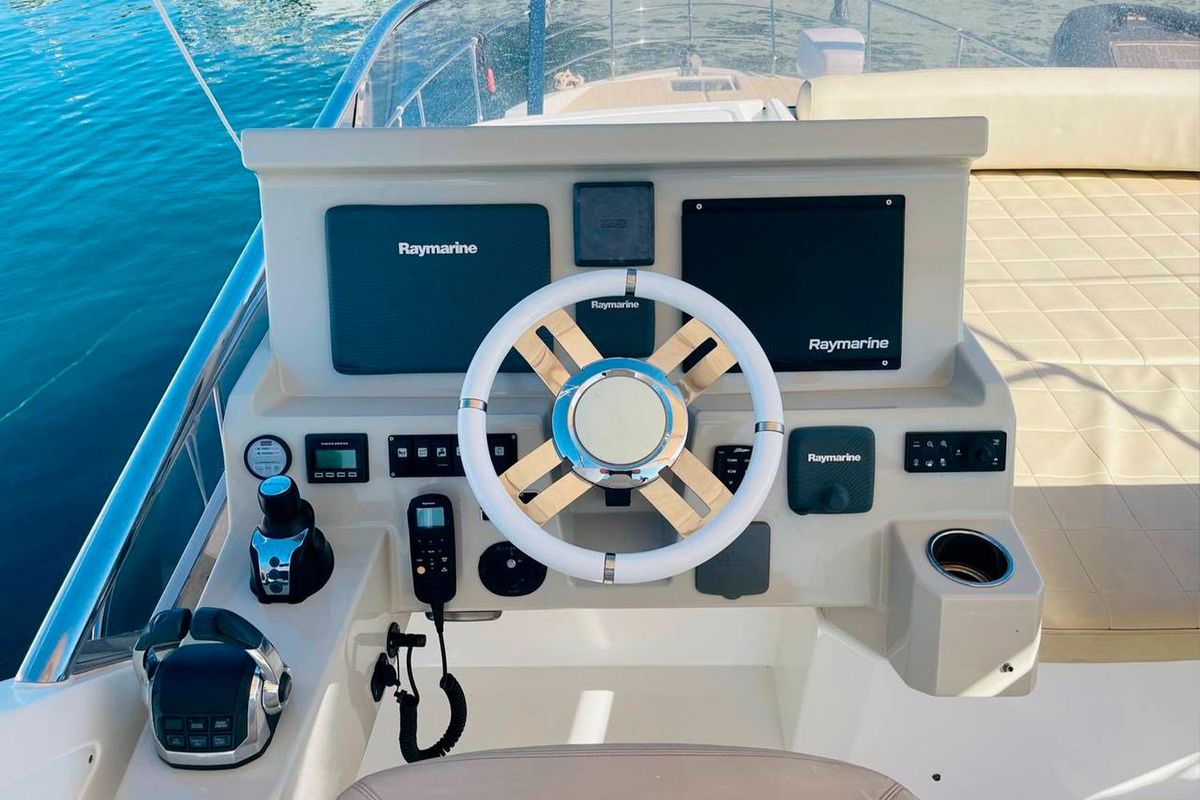 2016 Azimut 52 