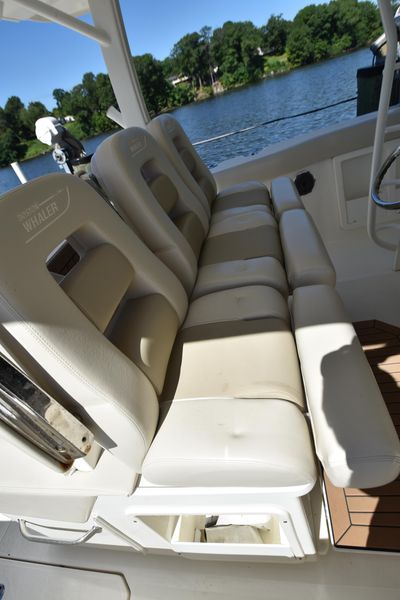 2020 Boston Whaler 380 Outrage