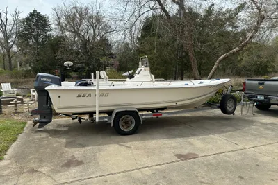 Sea Pro SV1900CC Bay Boat