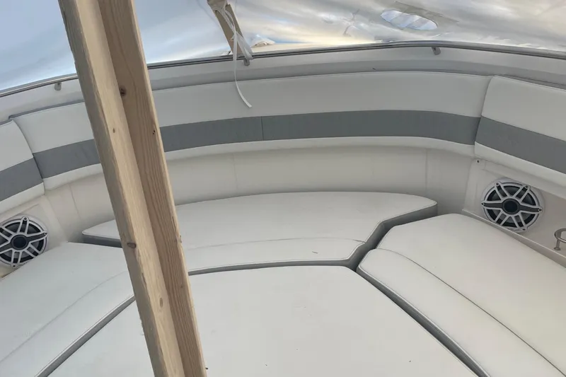 Sea Horse Yacht Photos Pics Forward seating