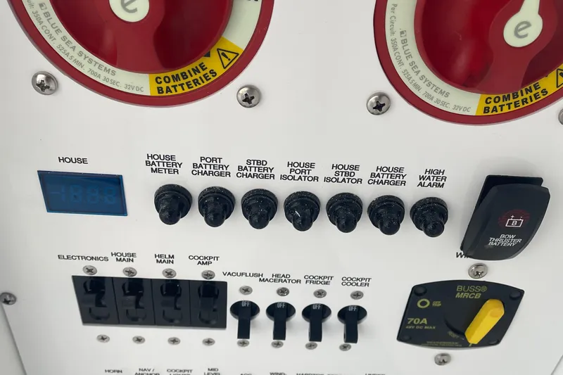 Sea Horse Yacht Photos Pics Battery control with breaker panel