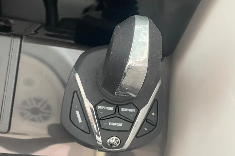 Sea Horse Yacht Photos Pics Helm Master Joystick