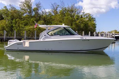 Pursuit 326