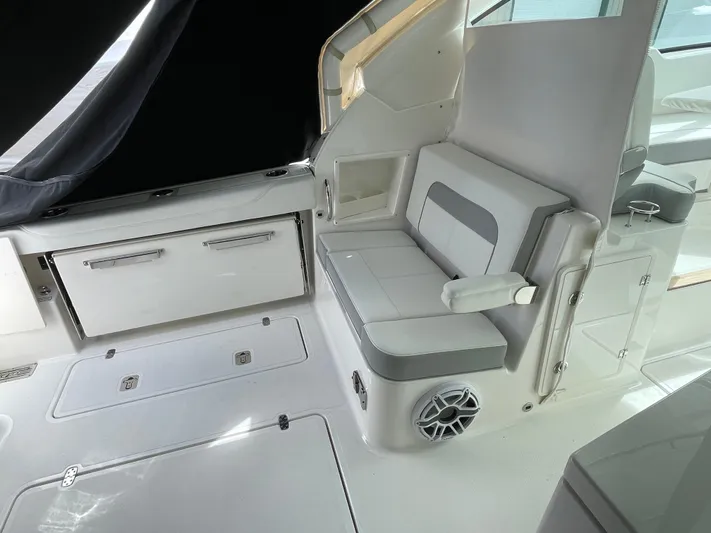 Sea Horse Yacht Photos Pics Port side cockpit seating