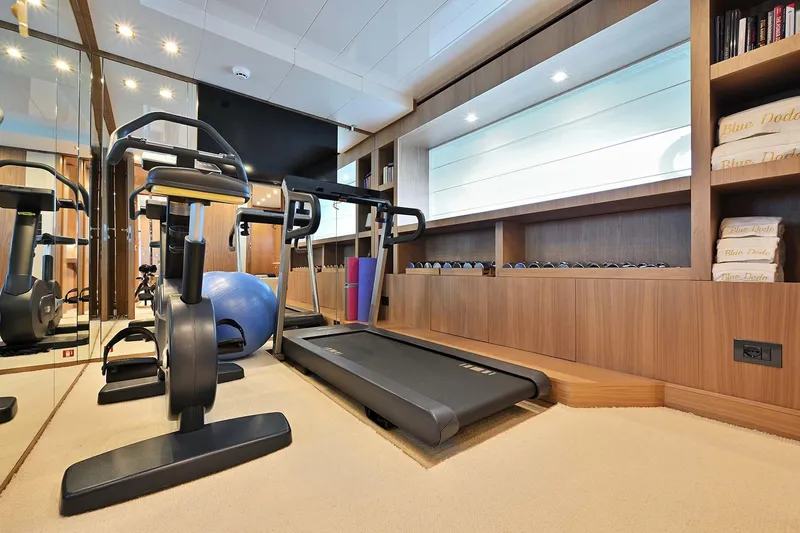 Blue Dodo Yacht Photos Pics FERRETTI_YACHTS_960_BLUE_DODO