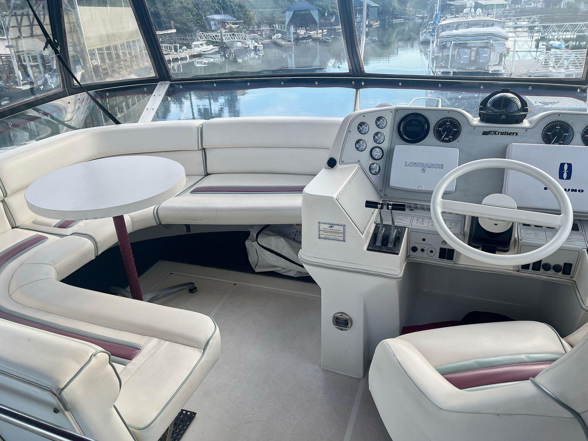 cruisers yachts aft cabin