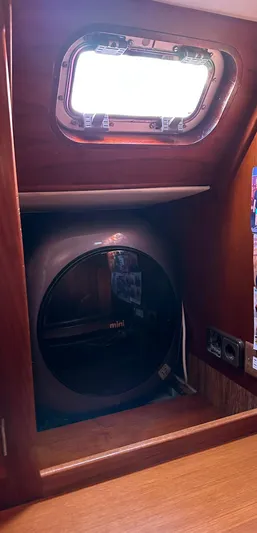 Sarama Yacht Photos Pics Washer/Dryer Combo