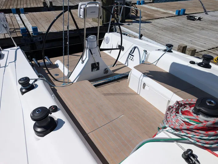 Blue Yonder Yacht Photos Pics J 112e Blue Yonder