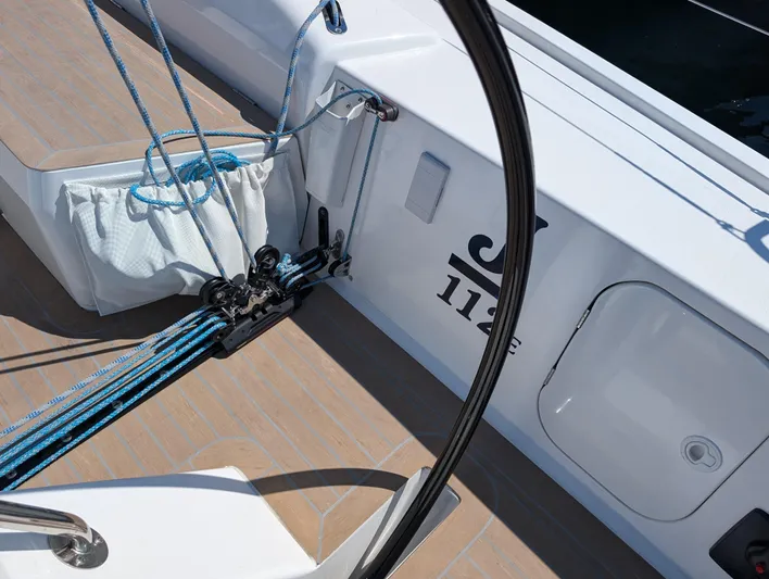 Blue Yonder Yacht Photos Pics J 112e Blue Yonder