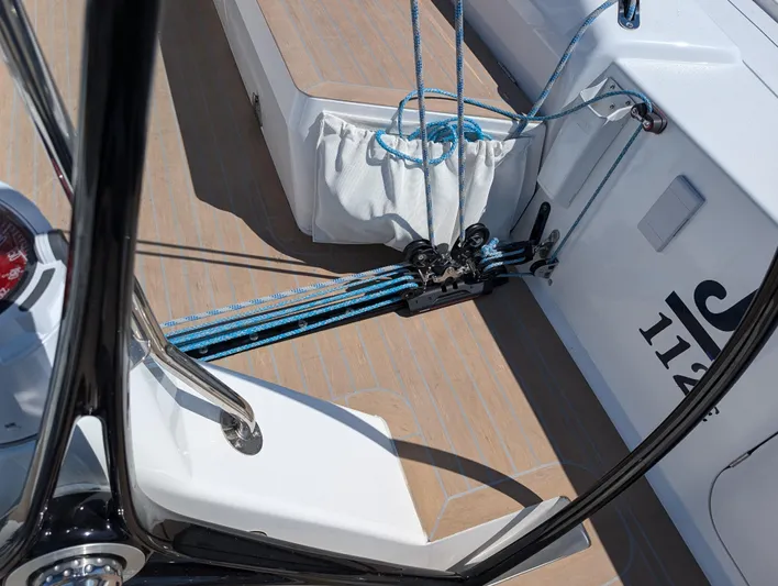 Blue Yonder Yacht Photos Pics J 112e Blue Yonder