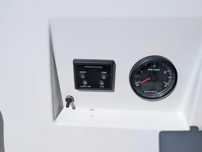 Blue Yonder Yacht Photos Pics J 112e Blue Yonder