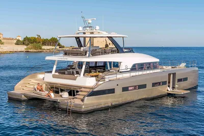 Lagoon Seventy 8
