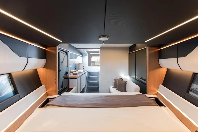  Yacht Photos Pics Sister Ship