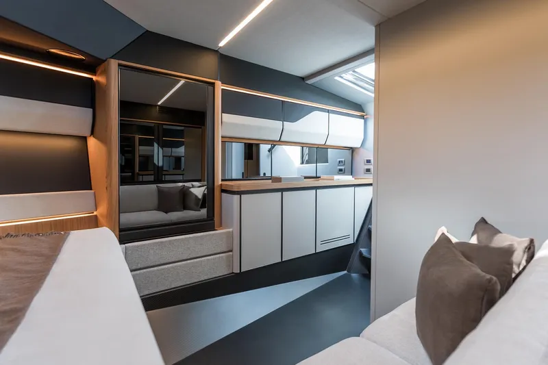  Yacht Photos Pics Sister Ship