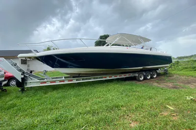 Intrepid 390 Sport Yacht