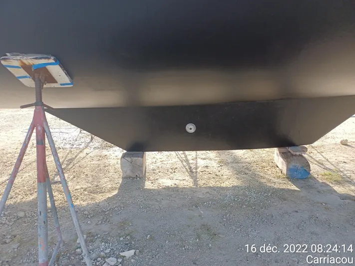 Atanahoue Yacht Photos Pics Bottom view of a Custom Paladin 60 boat on stands, Carriacou, December 2022.