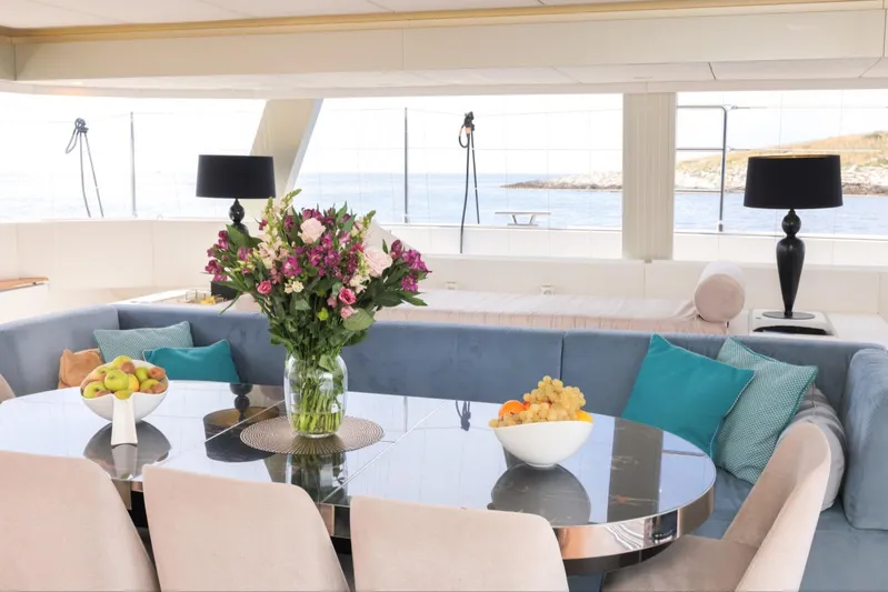 Sinata Yacht Photos Pics 