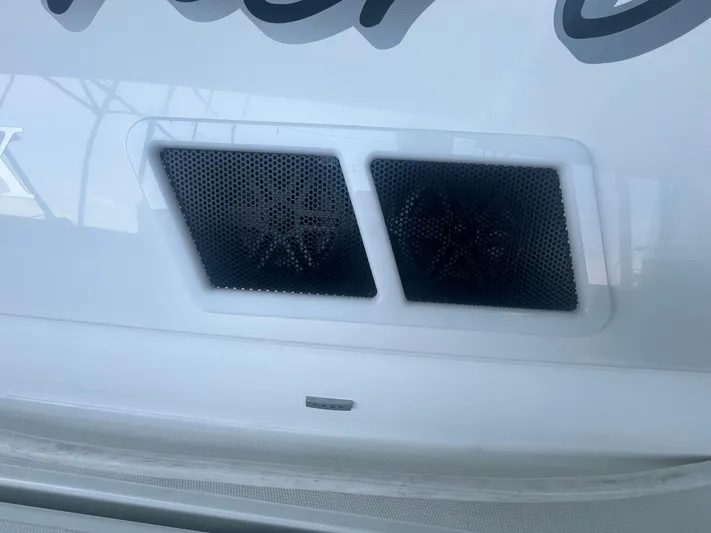 Mon Cheri Yacht Photos Pics Exterior speakers on a 2018 Cruisers Yachts 54 Cantius boat.