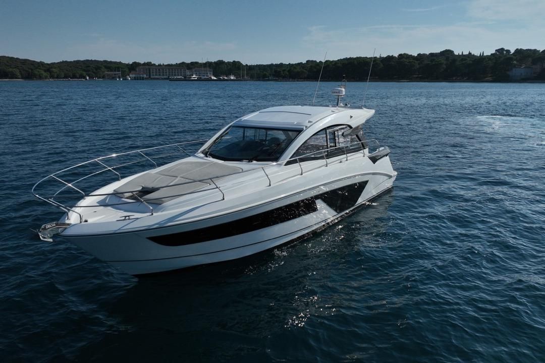 2022 Beneteau 48 