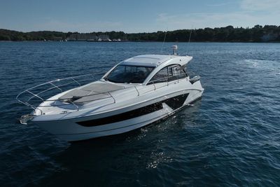 Yacht
