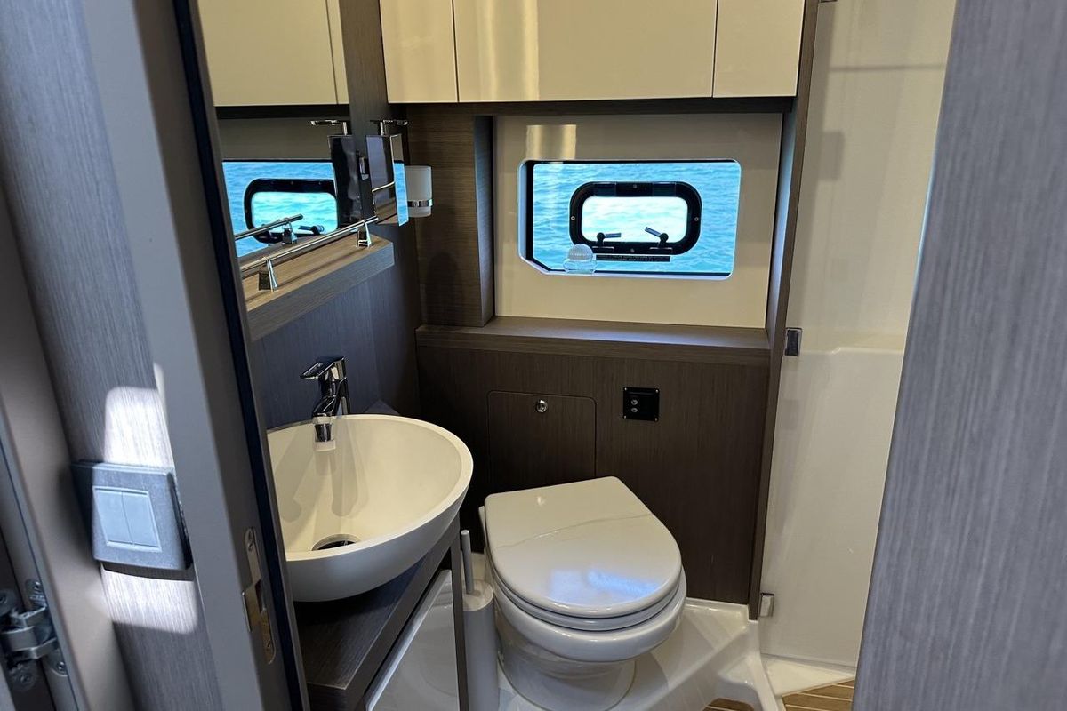 2022 Beneteau 48 