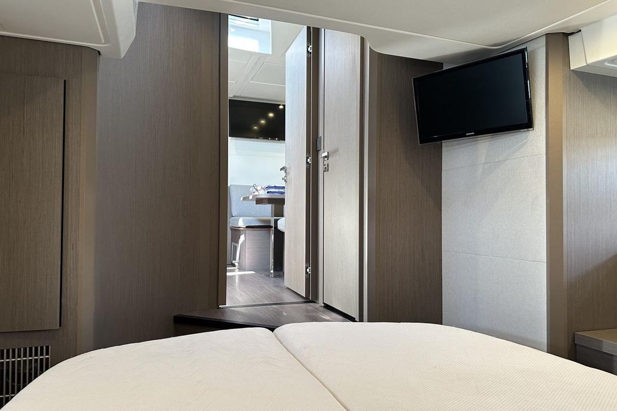 2022 Beneteau 48 